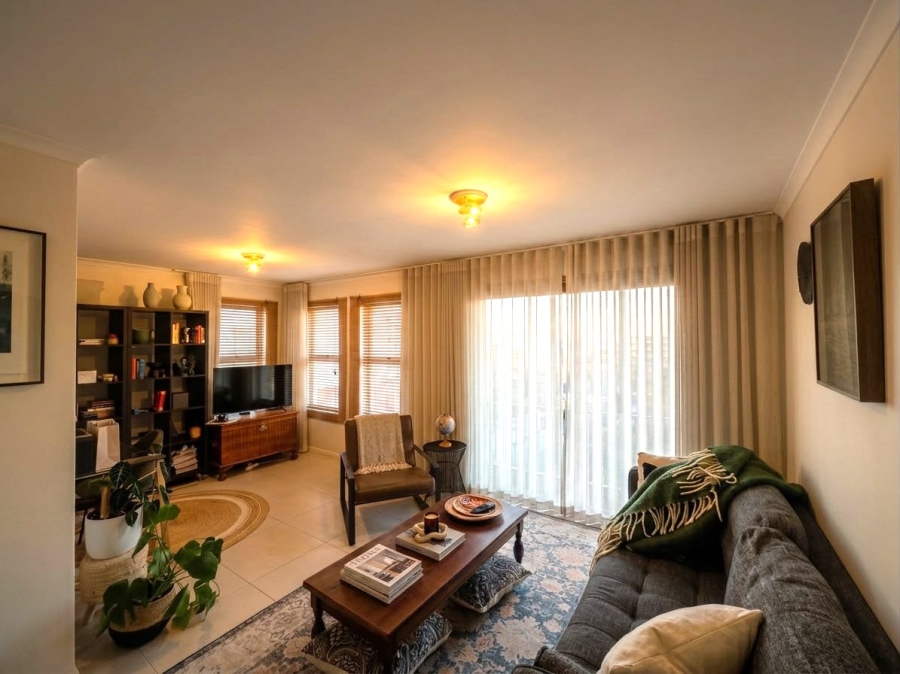 To Let 1 Bedroom Property for Rent in Gardens Western Cape